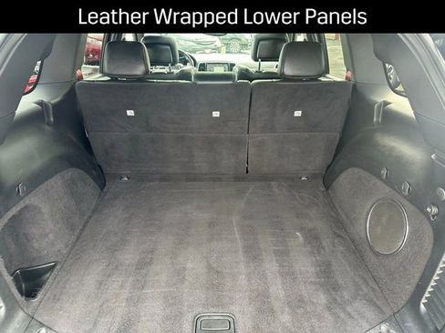 Used 2018 Jeep Grand Cherokee SRT image 23