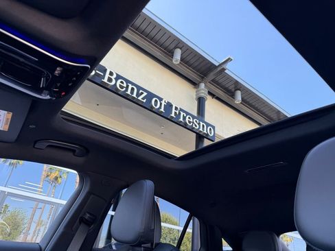 New 2026 Mercedes-Benz GLC 300 4MATIC image 2