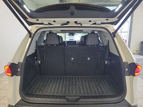 Used 2024 Toyota Grand Highlander Platinum image 17