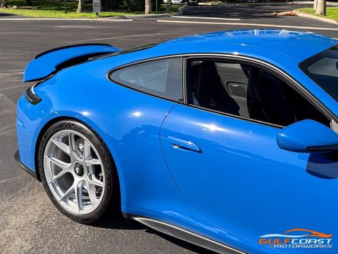 Used 2025 Porsche 911 GT3 RWD image 67
