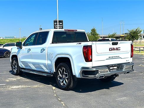 Used 2026 GMC Sierra 1500 SLT AWD/4WD image 6