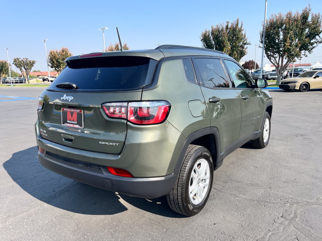Used 2018 Jeep Compass Sport AWD/4WD image 3