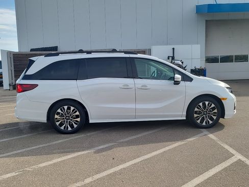 Used 2026 Honda Odyssey Elite image 7