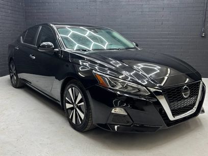 Used 2021 Nissan Altima 2.5 SV w/ SV Premium Package