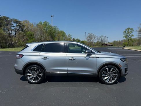 Used 2020 Lincoln Nautilus Reserve w/ Equipment Group 202A image 5