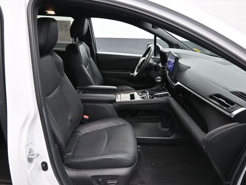 Certified 2025 Toyota Sienna Limited AWD/4WD image 27