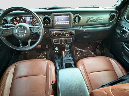 Used 2021 Jeep Gladiator Willys image 15