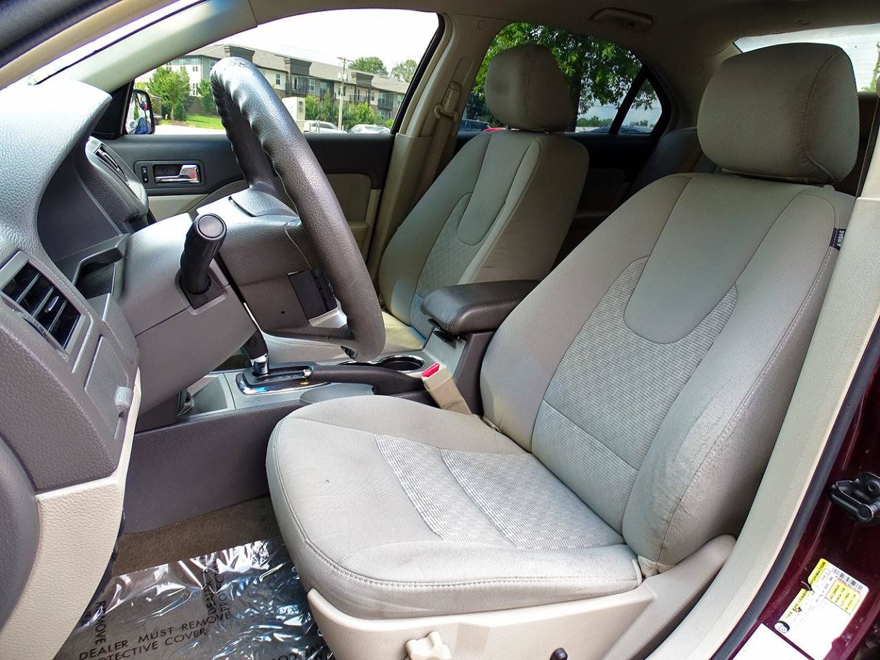 Used 2011 Ford Fusion SE FWD image 18