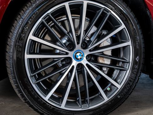 Used 2023 BMW 530e xDrive image 10