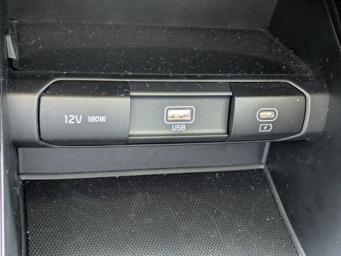 Used 2025 Kia Telluride LX FWD image 27