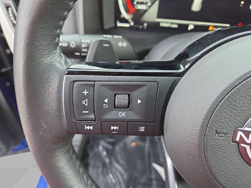 Used 2023 Nissan Rogue Platinum AWD/4WD image 19