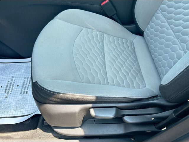 Used 2018 Chevrolet Equinox LS AWD/4WD image 19