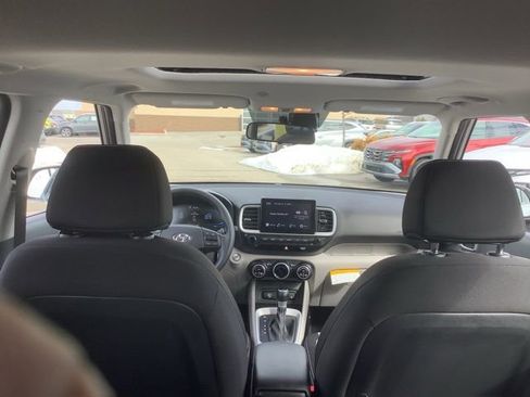 Certified 2026 Hyundai Venue SEL image 10