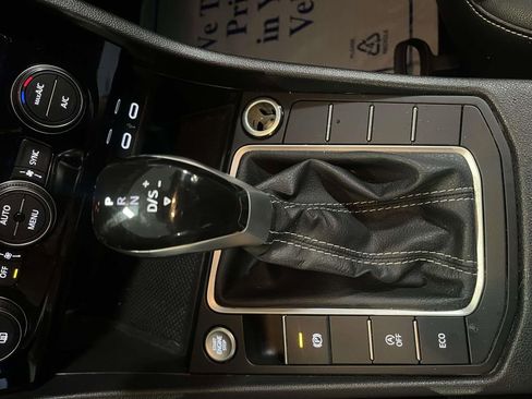Used 2023 Volkswagen Jetta SE FWD image 21