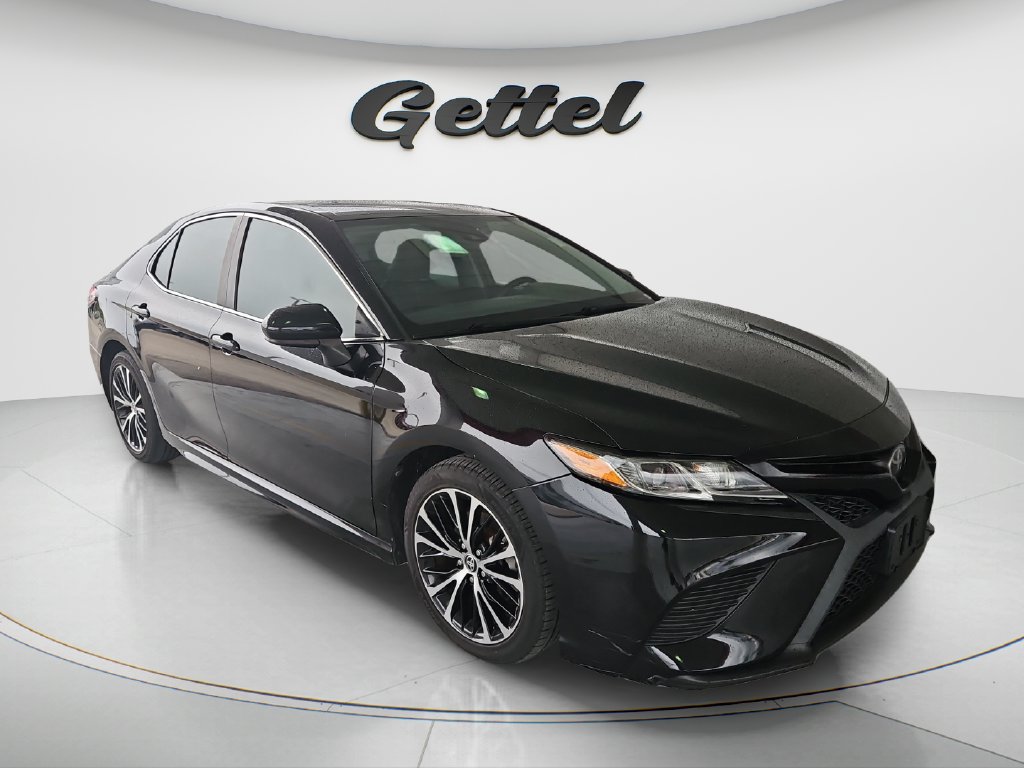 Used 2020 Toyota Camry SE FWD image 3