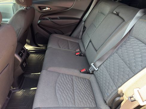 Used 2021 Chevrolet Equinox LT AWD/4WD image 9