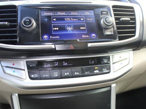 Used 2015 Honda Accord EX-L image 30