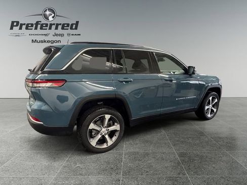 New 2026 Jeep Grand Cherokee Limited AWD/4WD image 17