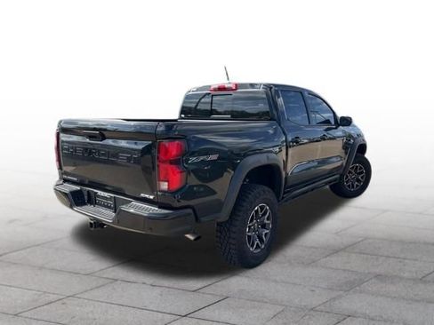 Used 2025 Chevrolet Colorado ZR2 AWD/4WD image 6