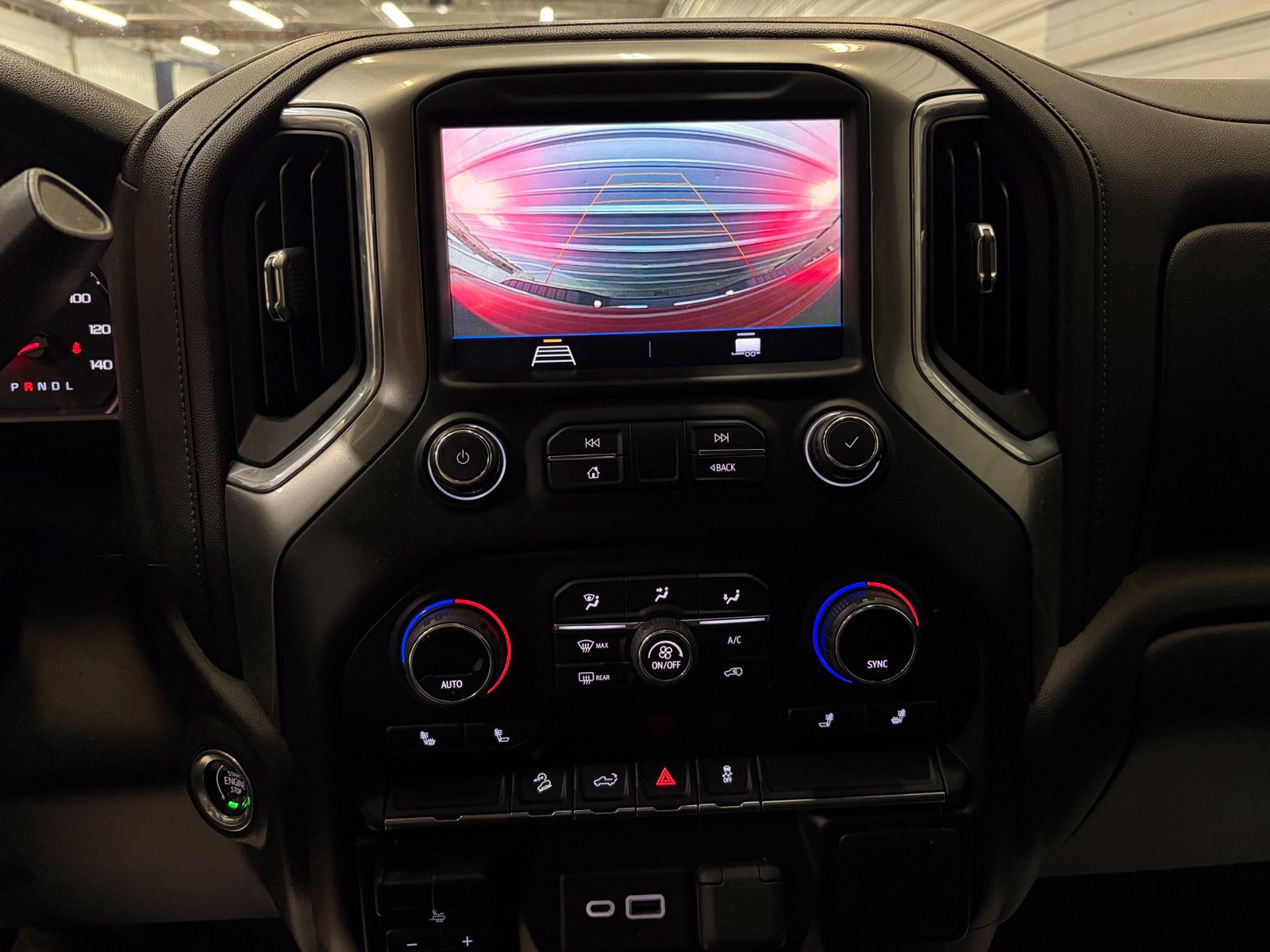 Used 2021 Chevrolet Silverado 2500 LT w/ Convenience Package AWD/4WD image 17