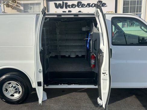 Used 2020 Chevrolet Express 2500 image 20