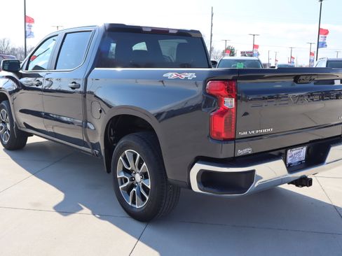 Used 2024 Chevrolet Silverado 1500 LT image 7