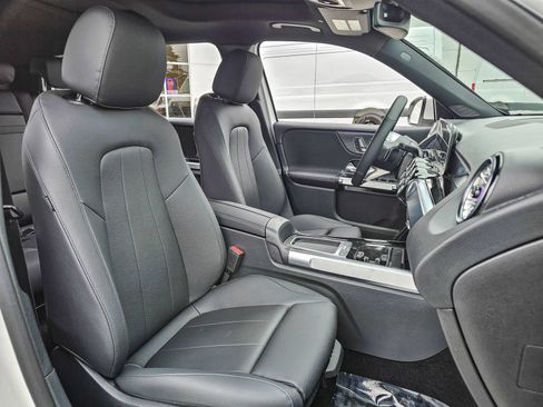 New 2026 Mercedes-Benz GLB 250 4MATIC image 18