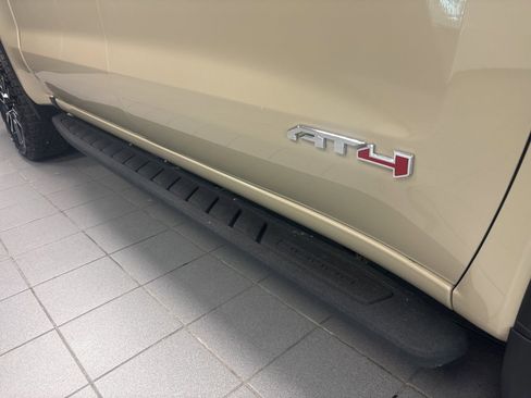 Used 2022 GMC Sierra 1500 AT4 w/ AT4 Premium Package image 11