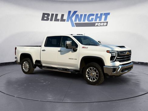 Used 2024 Chevrolet Silverado 2500 LTZ w/ LTZ Plus Package AWD/4WD image 7