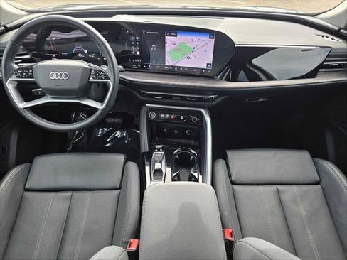Used 2025 Audi Q5 Premium Plus w/ Premium Plus AWD/4WD image 18