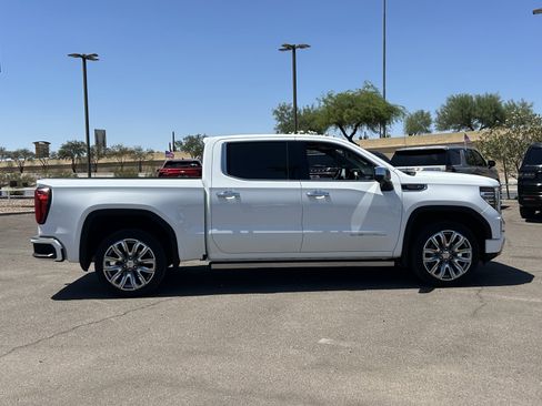Certified 2023 GMC Sierra 1500 Denali w/ Denali Reserve Package AWD/4WD image 6