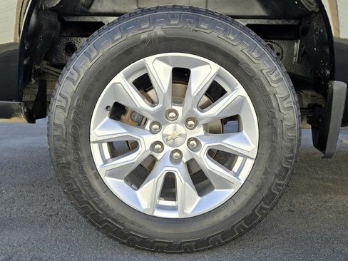 Used 2019 Chevrolet Silverado 1500 Custom image 19