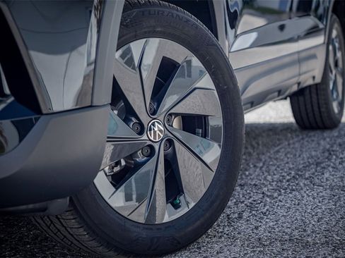 New 2026 Volkswagen Taos S image 2