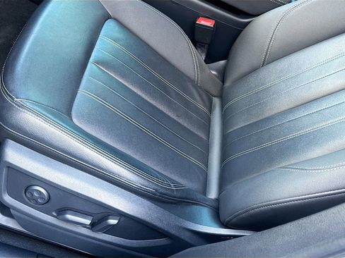 Used 2021 Audi Q5 2.0T Premium w/ Convenience Package image 21