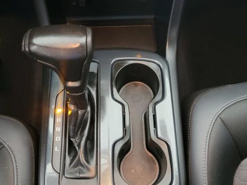 Used 2020 Chevrolet Colorado Z71 AWD/4WD image 24
