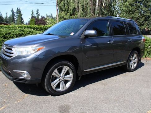 Used 2013 Toyota Highlander Limited AWD/4WD image 1