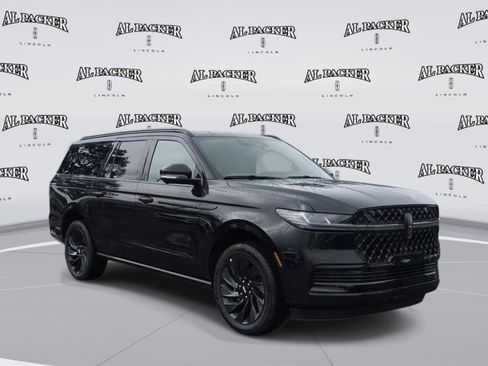 New 2026 Lincoln Navigator L Reserve AWD/4WD image 8