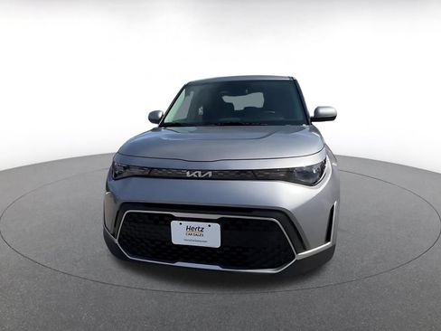 Used 2025 Kia Soul LX w/ LX Technology Package FWD image 7