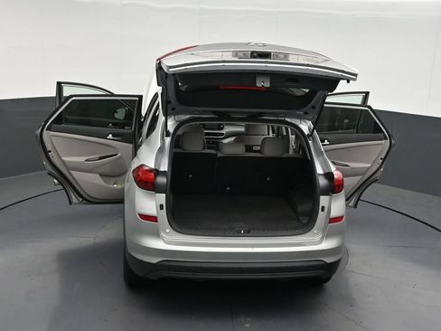 Used 2021 Hyundai Tucson SE FWD image 35
