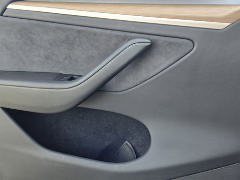 Used 2024 Tesla Model Y Long Range image 20