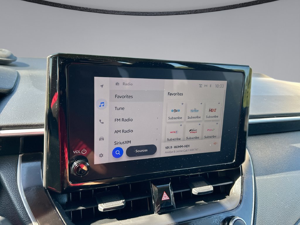 Used 2025 Toyota Corolla LE FWD image 21