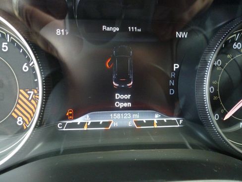 Used 2014 Jeep Cherokee Trailhawk AWD/4WD image 25