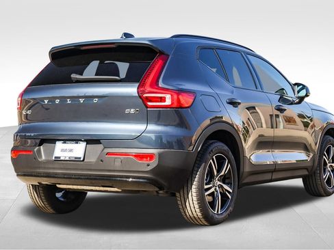 Used 2026 Volvo XC40 B5 Core AWD/4WD image 6