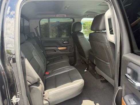 Used 2018 Chevrolet Silverado 1500 LTZ RWD image 17