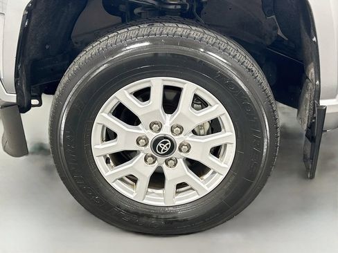 Used 2024 Toyota Tacoma SR RWD image 26