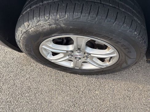 Used 2019 GMC Acadia SLE image 8