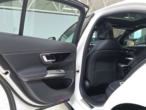 New 2026 Mercedes-Benz E 53 AMG e 4MATIC Sedan image 19