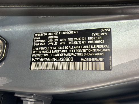Certified 2023 Porsche Macan S AWD/4WD image 20
