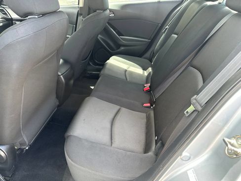 Used 2017 MAZDA MAZDA3 Sport FWD image 11