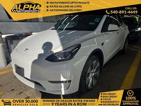 Used 2023 Tesla Model Y AWD image 1